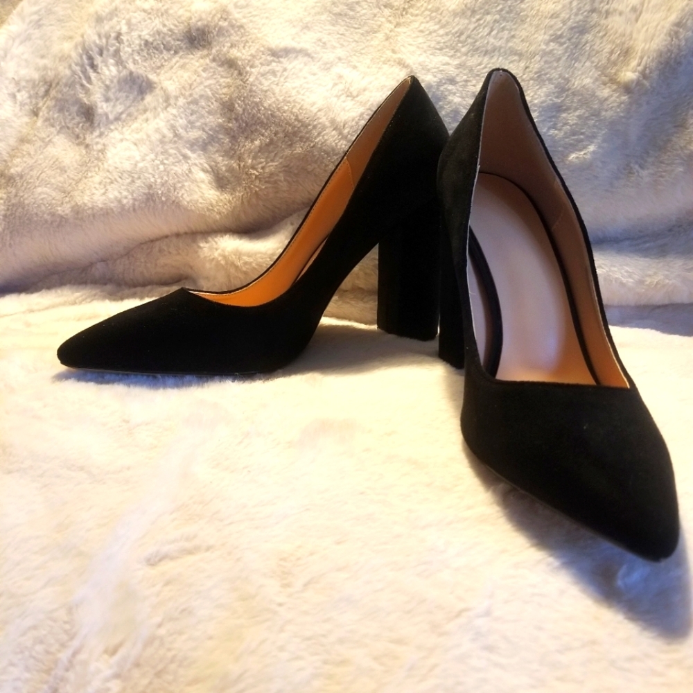 NWOT Black Block Heeled Pumps